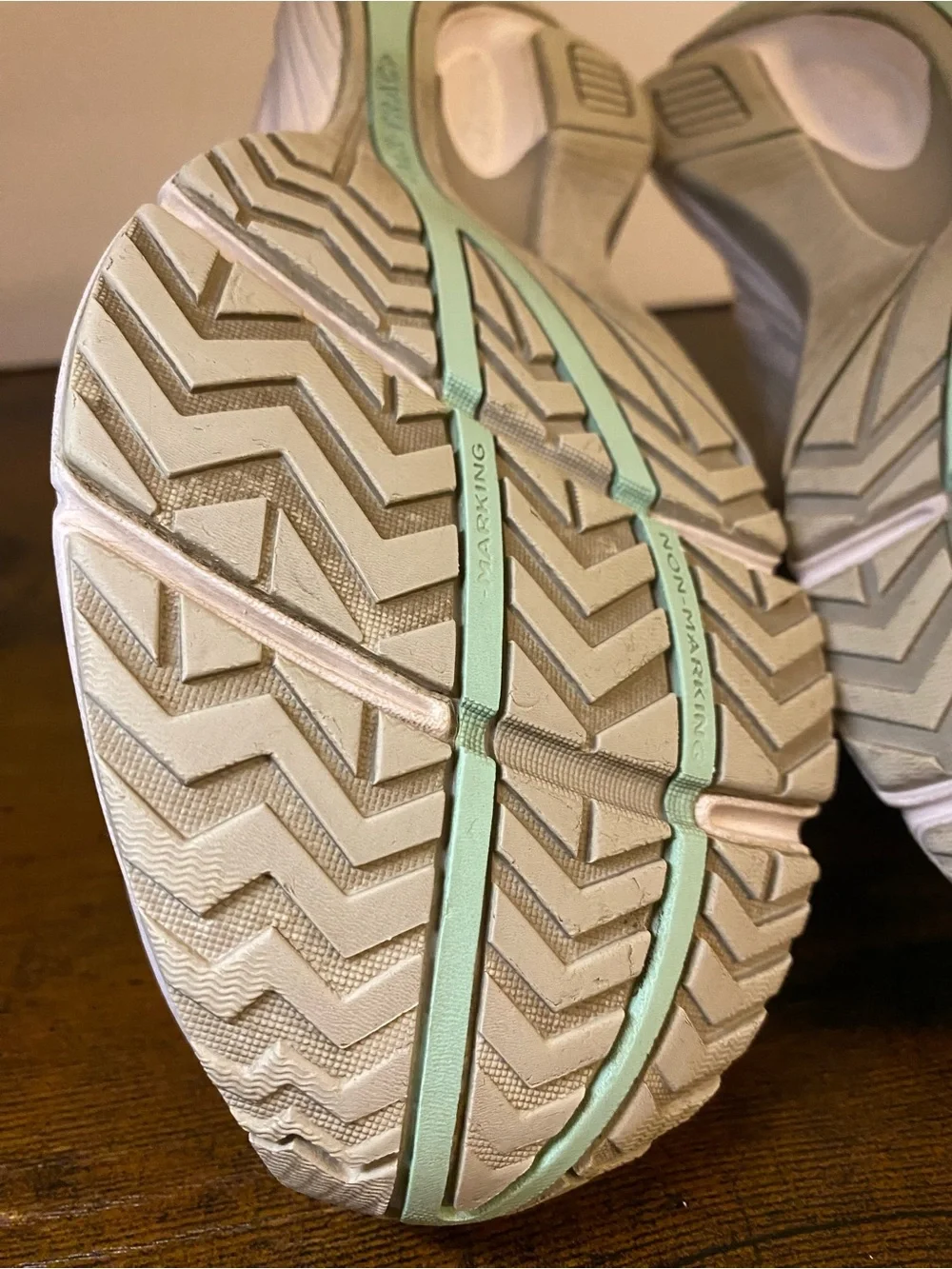 Saucony integrity walker